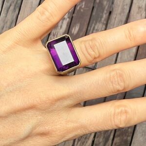 18K Yellow Gold Emerald Cut Amethyst Cocktail Ring Size 5